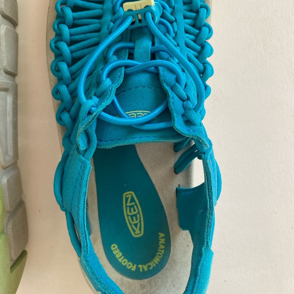 Keen Knit Slides Size 8 Lightly Worn - image 4